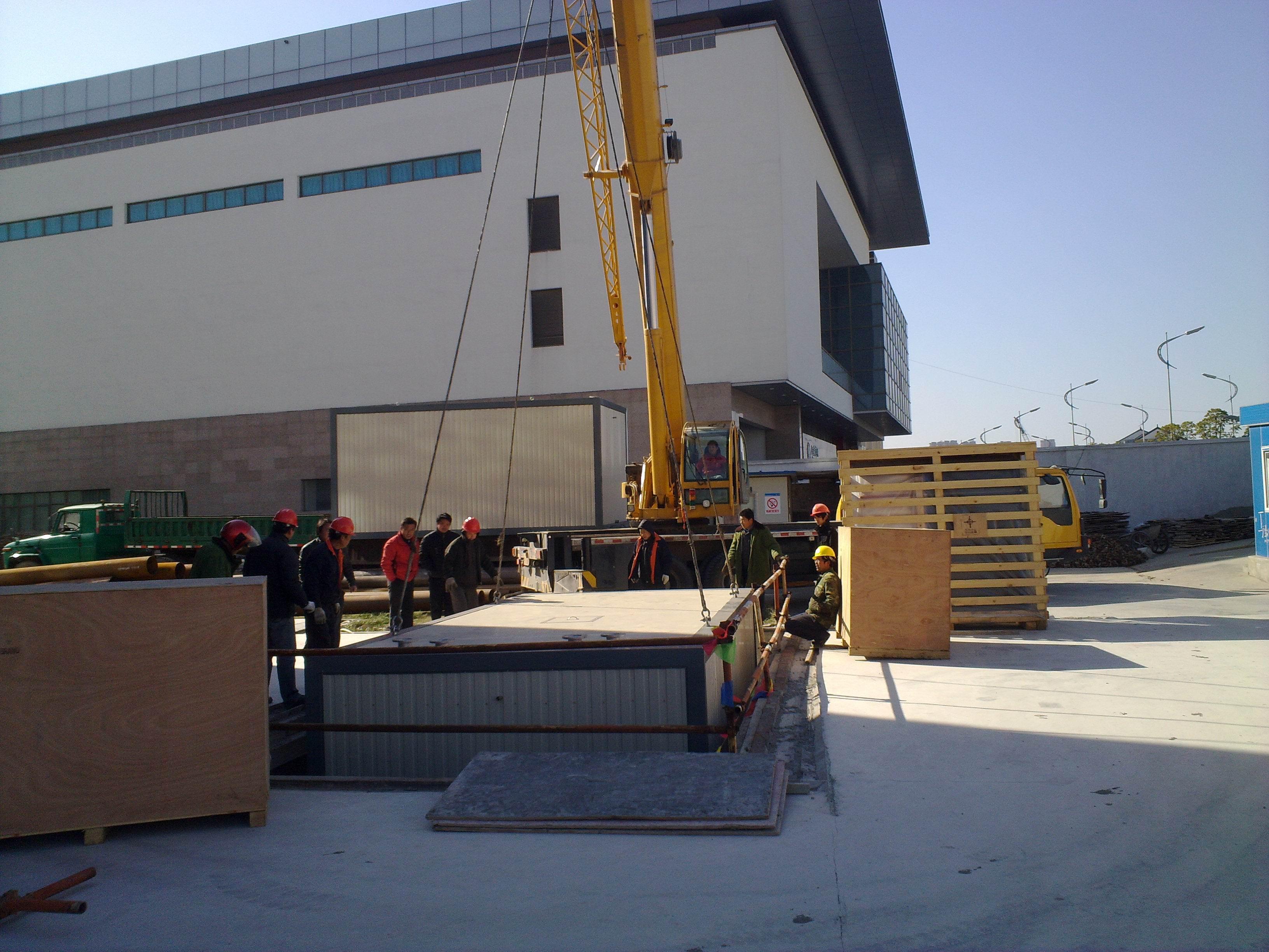 無錫設備吊裝搬運的方法